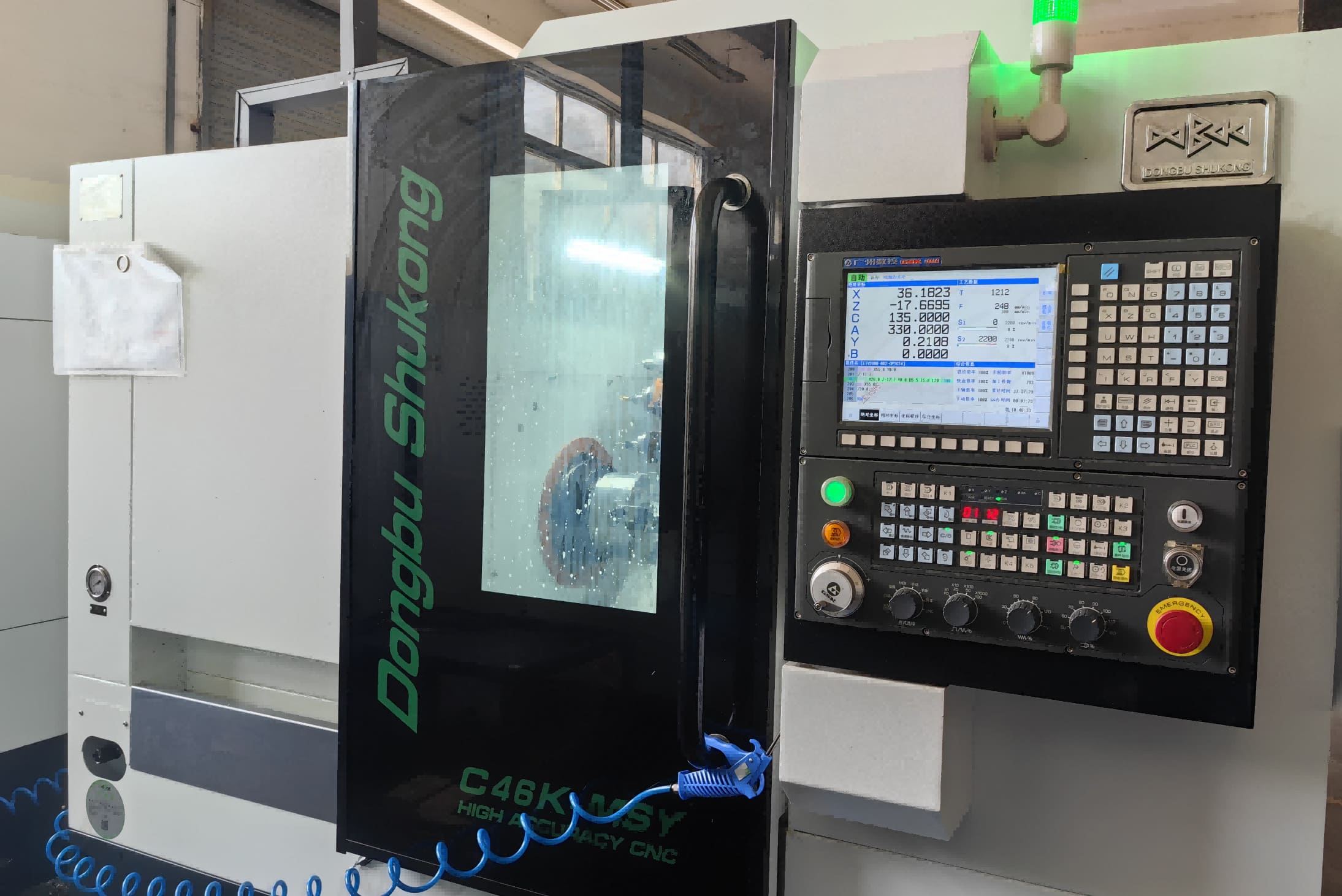 مخرطة CNC 2
