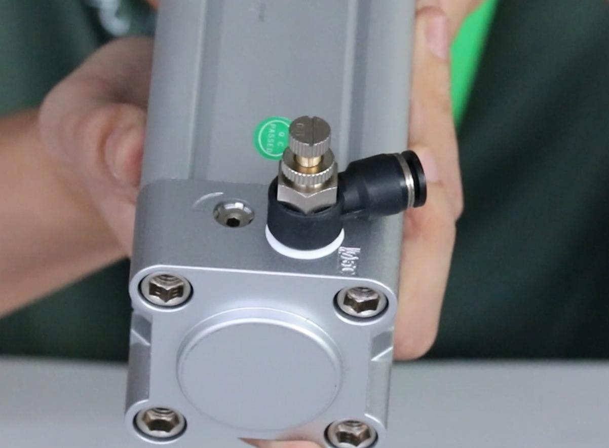 تثبيت صمام التحكم في السرعة